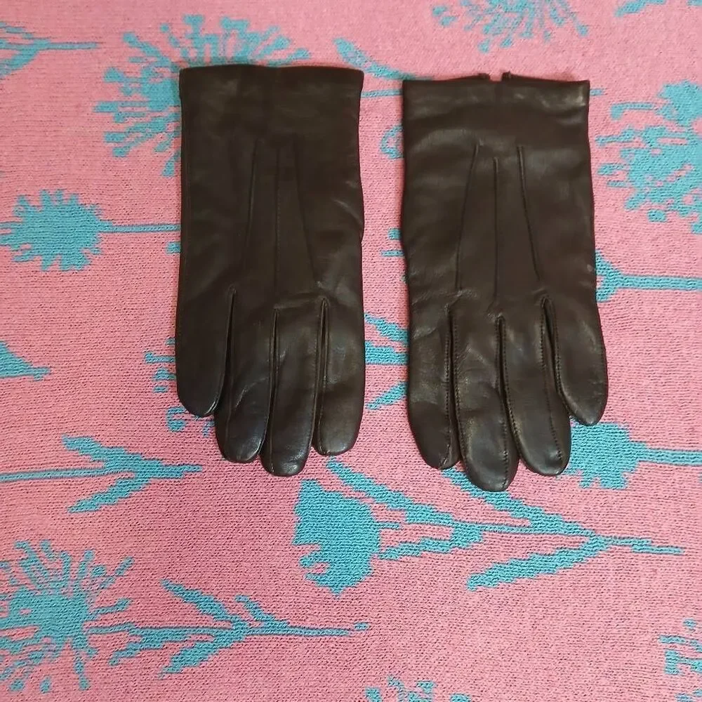 Vintage lamb leather dark brown womens medium gloves cashmere lined Nordstrom